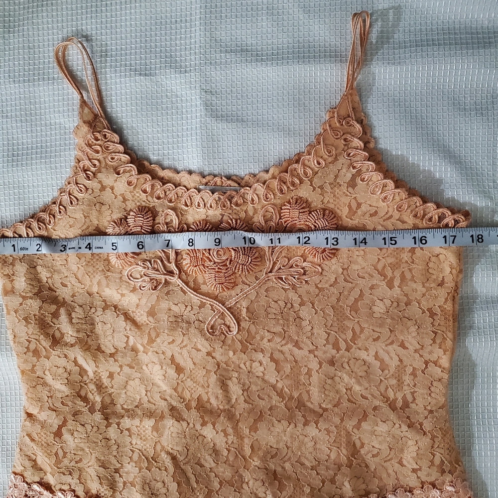 Sleeveless Lace Crochet Top Fully Lined Size Small - Picture 8 of 10